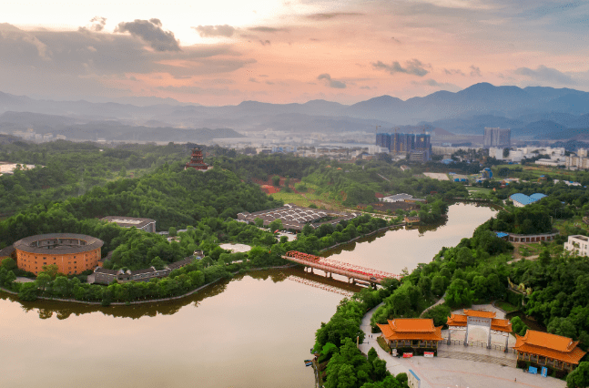 五龙客家风情园