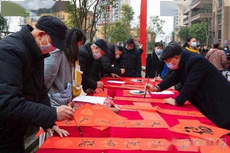 「文明实践」写春联,上门送"福"…… 广安这个小区的"