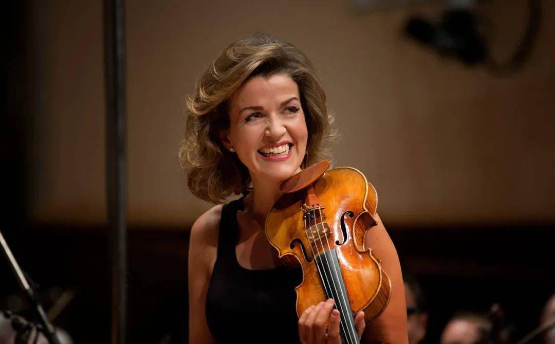 伯乐,在古典音乐界拥有着极高的地位,是世界上最受欢迎的小提琴家之一