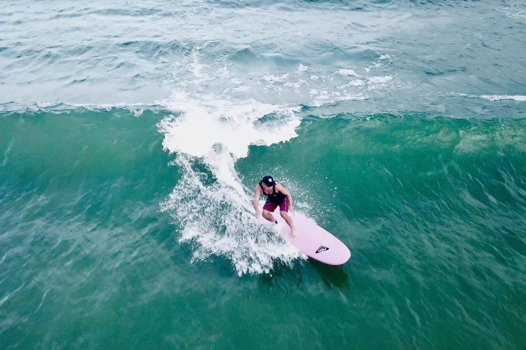 浪人们正在三亚打造全新的海洋音乐场景_冲浪