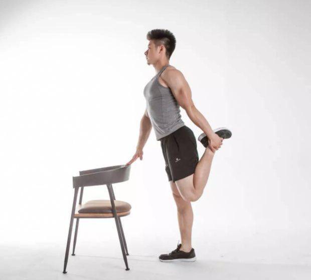 大腿肌肉怎么练3个锻炼股四头肌的经典动作