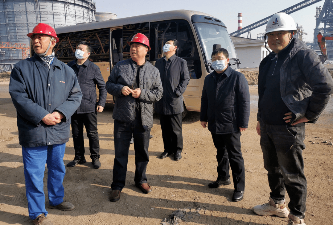 就地过年 情暖"异乡人" 区领导黄玉刚看望就地过年外地务工人员