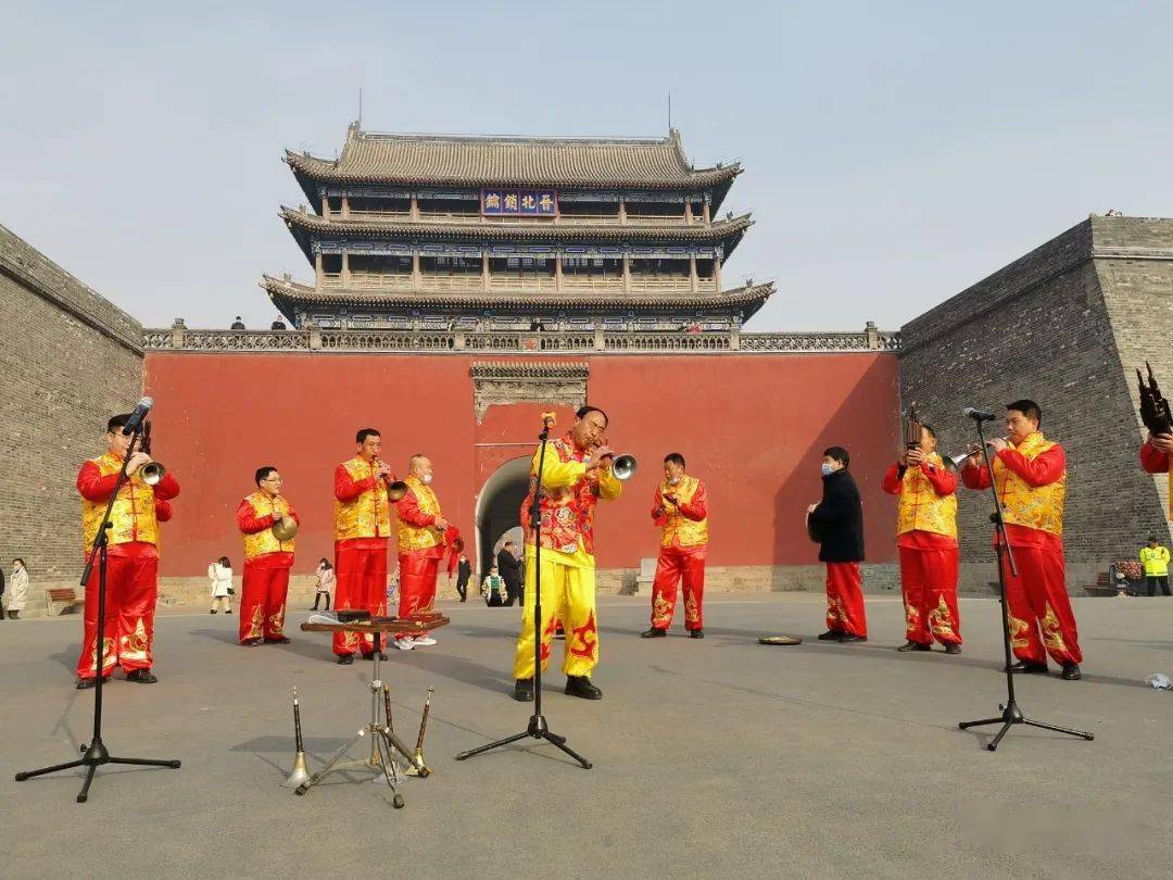 大年初一忻府区传统文艺节目展演活动在忻州古城举行