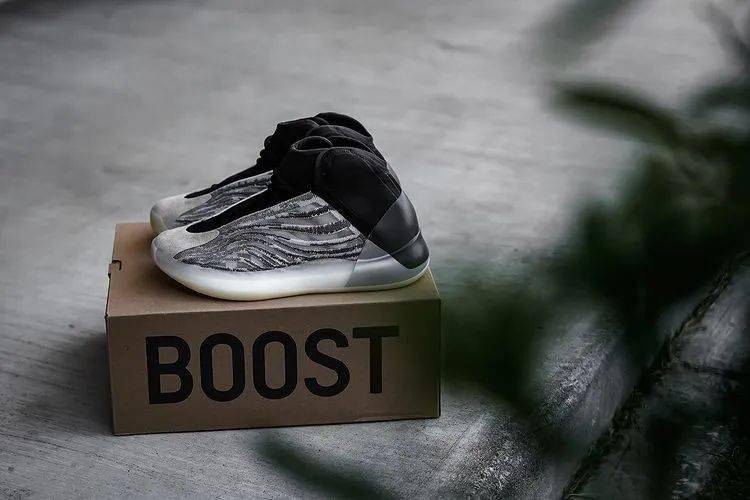 og配色yeezy即将补货,篮球鞋系列或将本月发售!