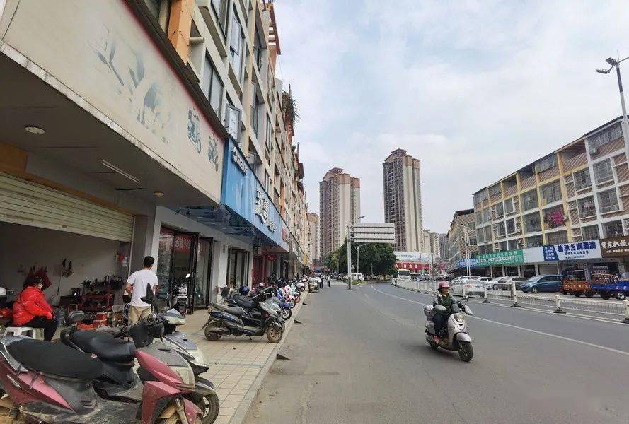 十五年武鸣万隆的变化
