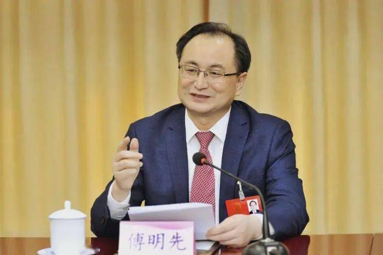 傅明先任山东省副省长,地道青岛人,曾在家乡工作28年