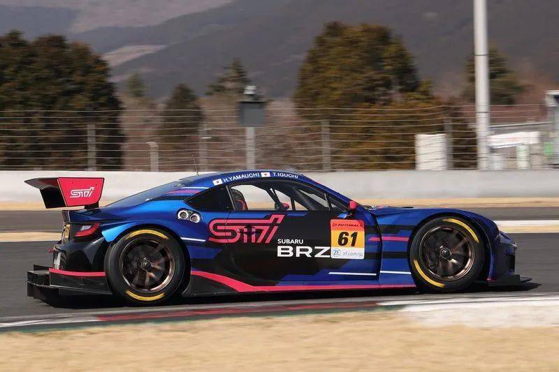 斯巴鲁和sti于富士赛道发表brzgt300赛车新涂装并公布2021年赛事活动