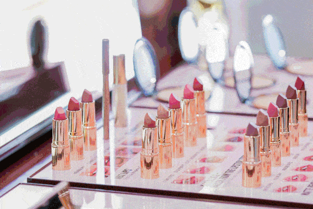 little b特别联手风靡全球的英国知名彩妆品牌charlotte tilbury,打造