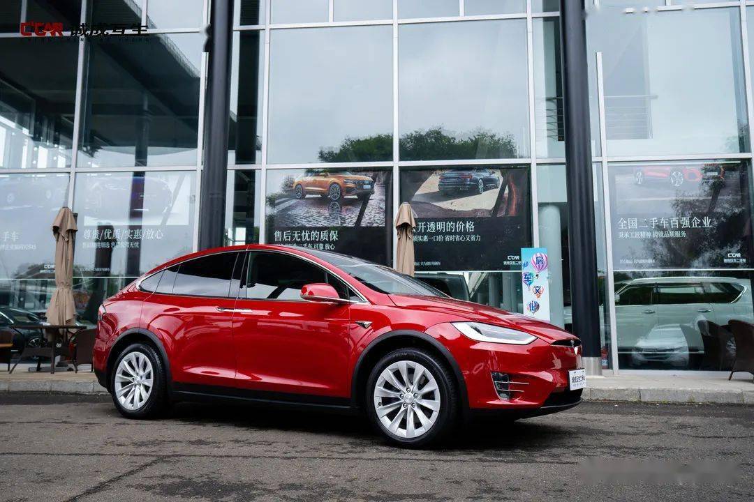 带翅膀的suv【model x 100d 长续航版】零百加速只需4