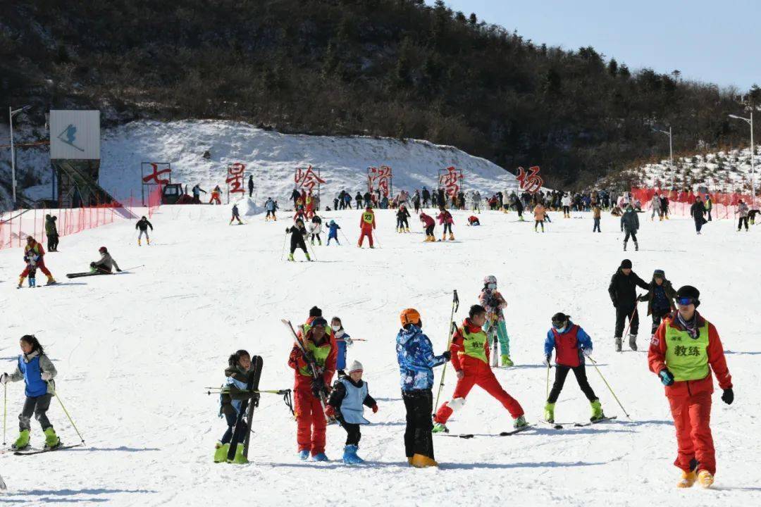 女神节铜鼓七星岭滑雪场送福利啦