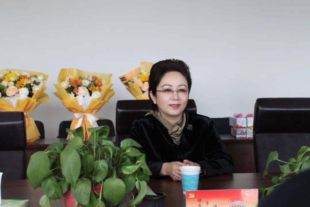 【要闻动态】市妇联党组书记,主席杨立红一行看望并慰问窗口单位女