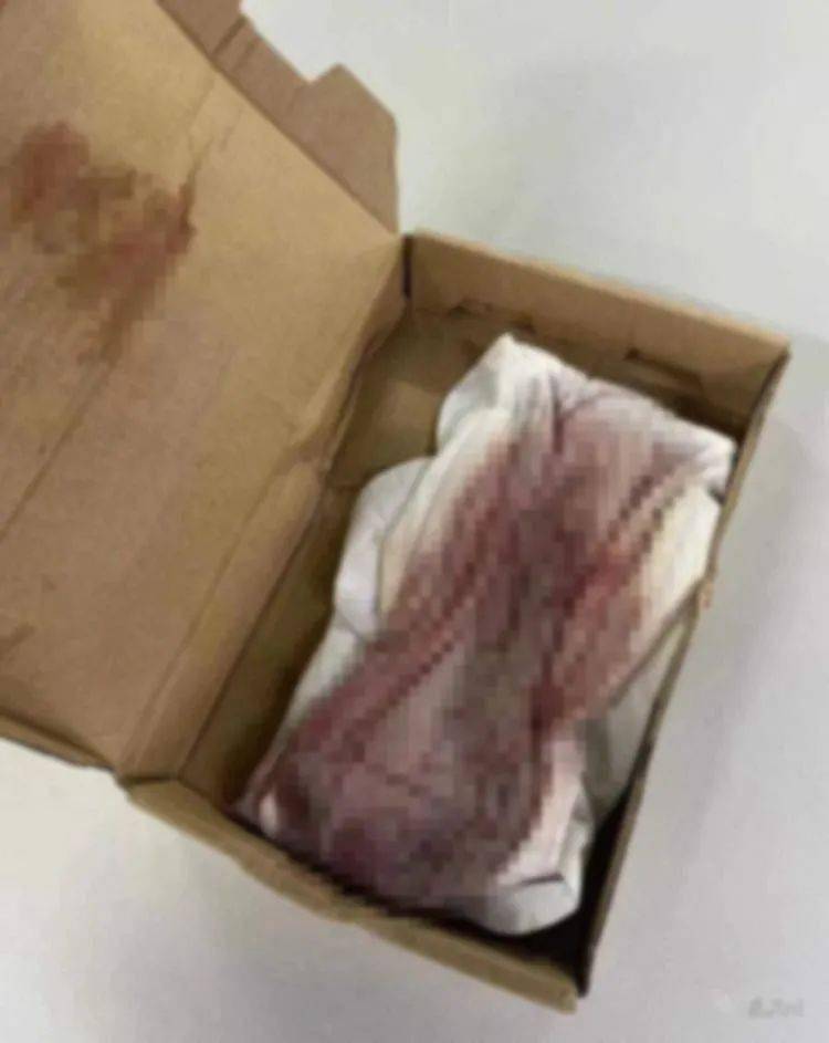 太可怕了滨州一女子收到神秘包裹竟是带血的卫生巾还有