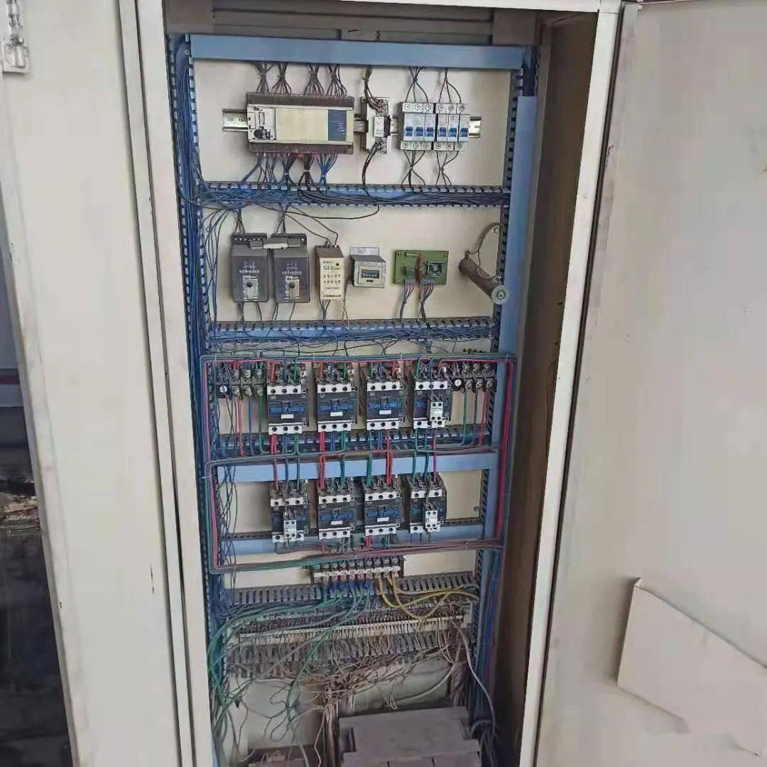 06 我这样有台通力无机房一直就是内选当电梯运行的时候内选取消