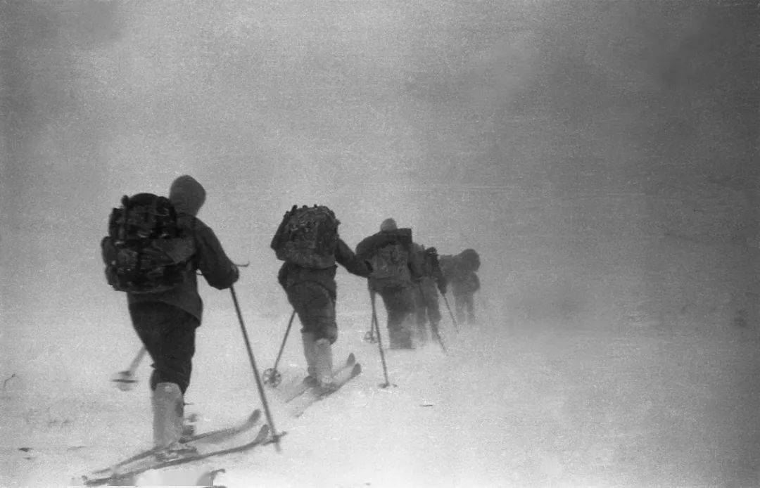 9人一夜间离奇死亡史上最诡异的雪山悬案终于迎来科学解释