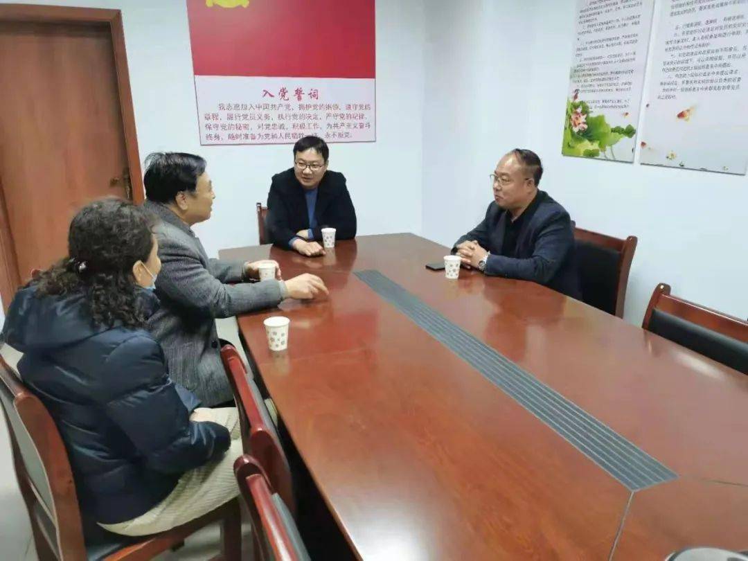 3月4日,区房管局到兼庄乡就全国"两会"安保工作开展帮扶.