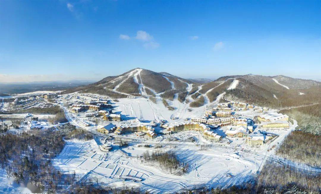 在吉林的春日,带你去做最凡尔赛的事儿……_滑雪