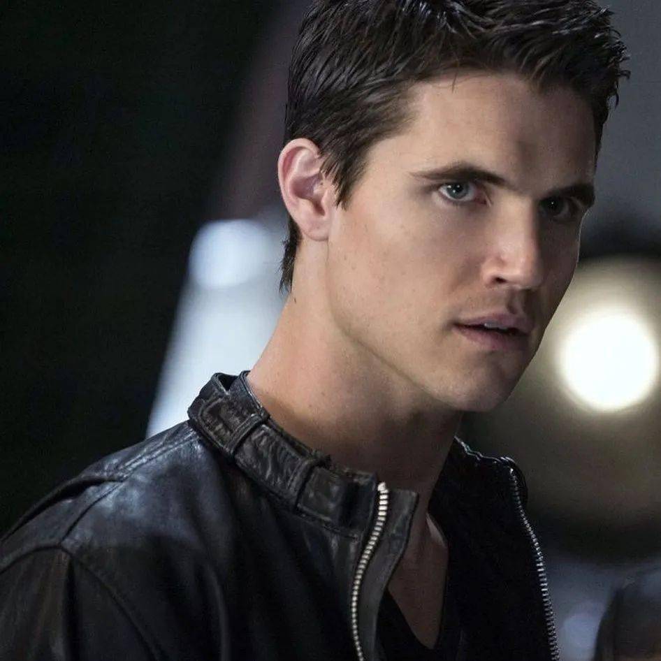 绿箭侠堂弟robbie amell 即将大爆?一改花瓶定位,职业