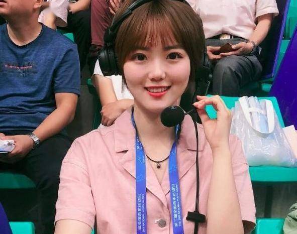 央视不直播乒乓球美女解说看不下去恰好陈梦李佳燚要训练赛