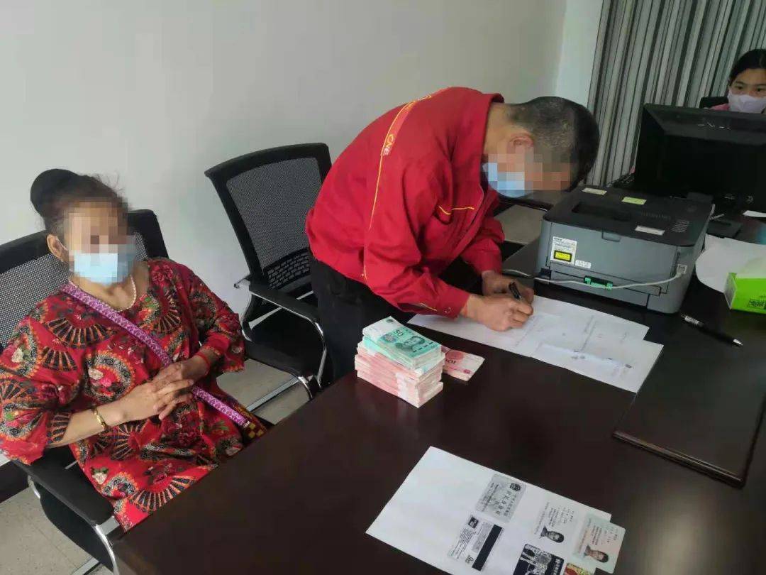 啥叫人性执法 f21c192f5b5c43d98cc41b3e3210073a.jpeg