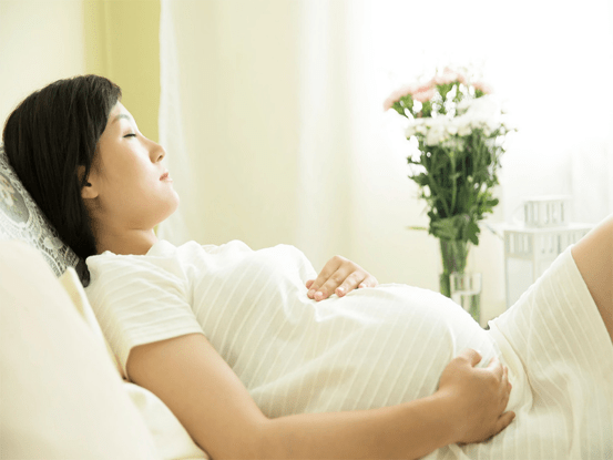 孕妇晚上睡觉左侧睡觉好还是右侧睡觉好？