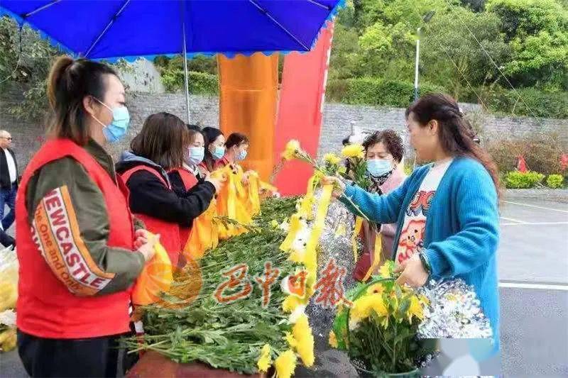 殡葬机构免费送鲜花这5所公墓分别是巴州区照台山,恩阳区金顶山