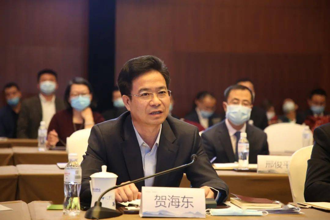 市委副书记,市长,和林格尔新区党工委书记贺海东