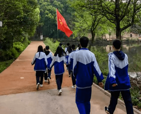 宁乡四中 |学习党史践使命 缅怀伟人勇担当