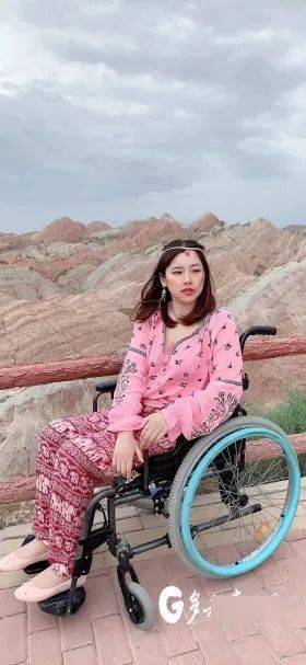励志贵州90后女孩因车祸高位瘫痪却成了时尚博主她说我要逆风飞行