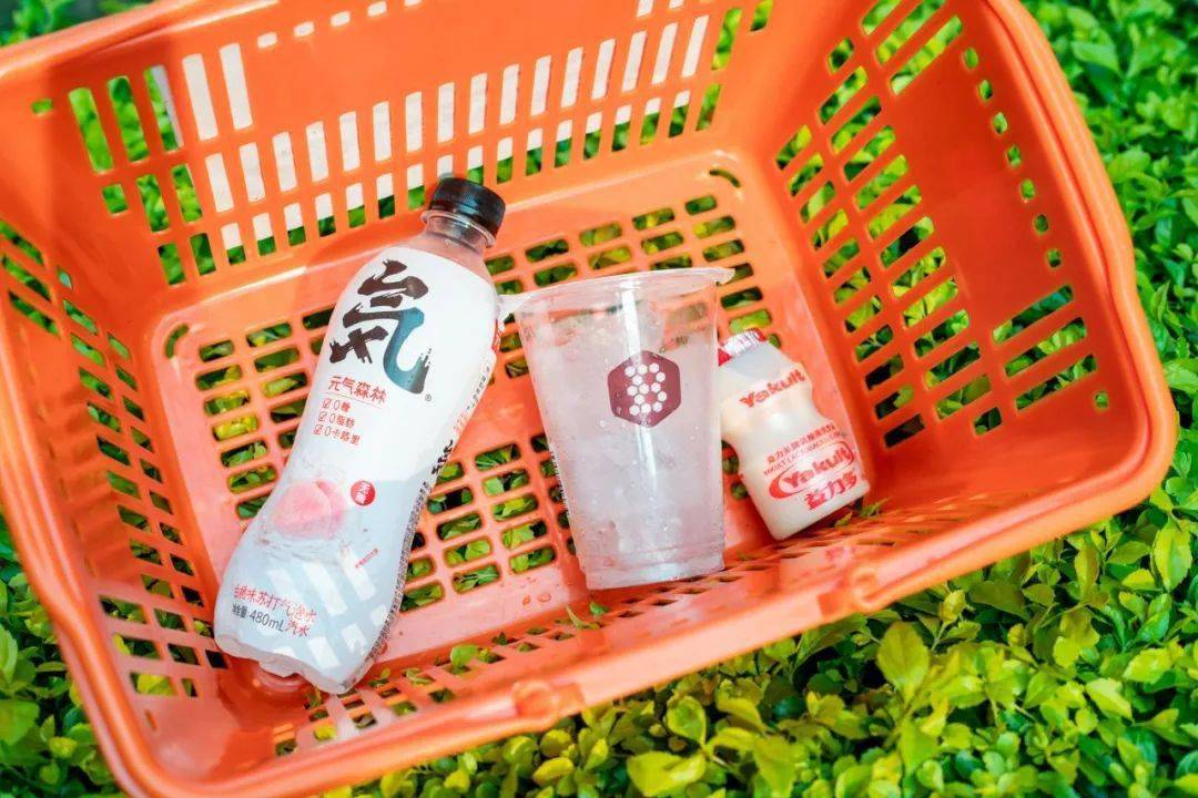 4/ 元气森林(白桃风味)  益力多