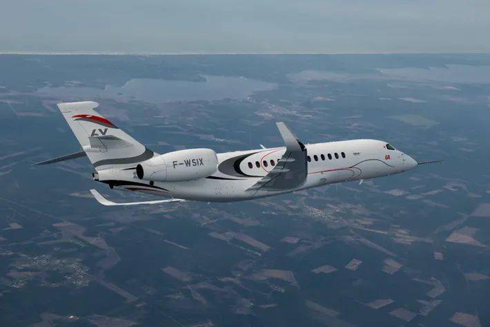 2021年3月10日,达索航空制造的全新公务机猎鹰6x进行了首飞,并于两个