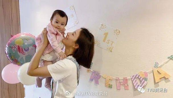 艺人杨茜尧去年4月为老公罗子溢诞下爱女小珍珠,作为人母嘅佢经常于