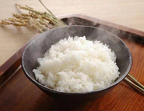 高级的私房菜,配的米饭也的是高级的_五常