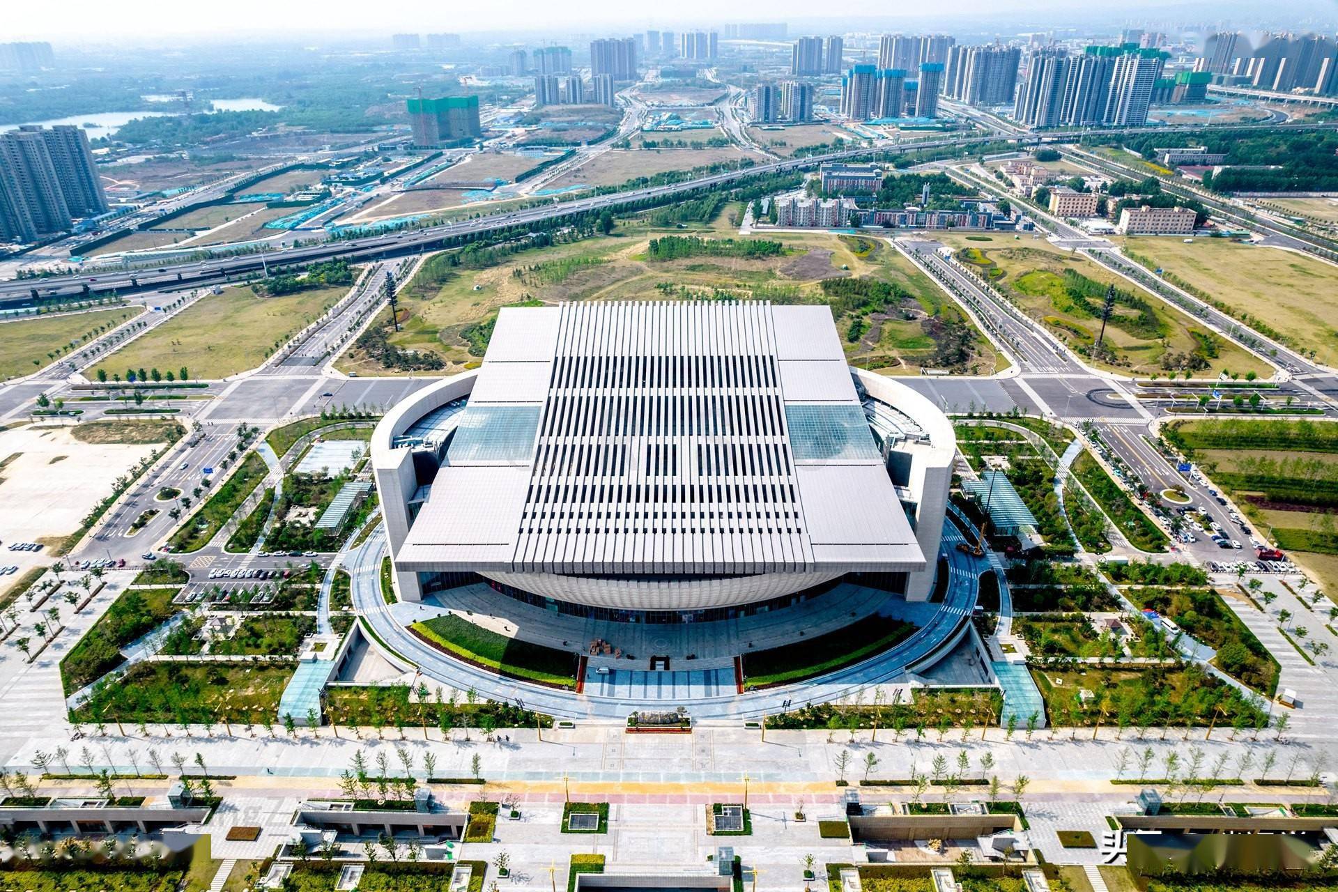 中国单体面积最大的博物馆:郑州博物馆新馆,djiair2s无人机航拍