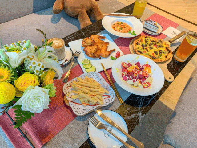 站在303米的高空俯瞰南昌美景 绚丽景色一览无遗 甜蜜的520少不了精致