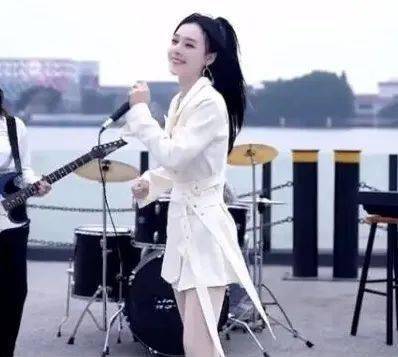 鱼闪闪bling2021.1.12想知道这是一次怎样的创作吗?