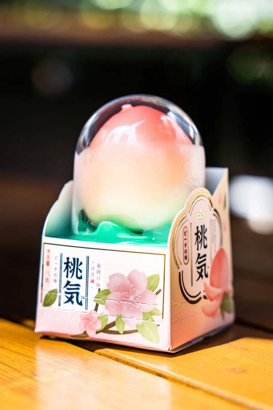 以上来源于小红书全家的桃气雪糕早在之前就席卷了小红书,随处可见的