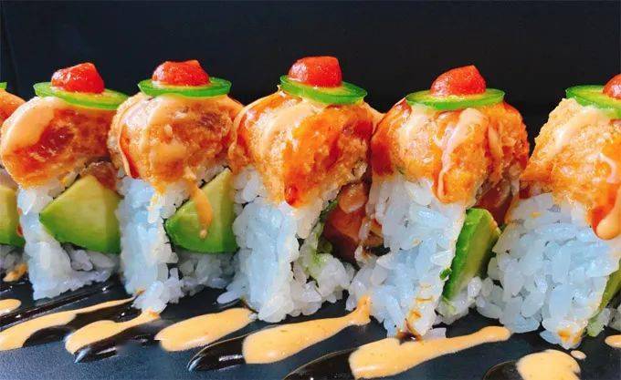 koi sushi主打28种招牌寿司卷,30种手卷/生鱼片卷, 12种类果蔬素食卷