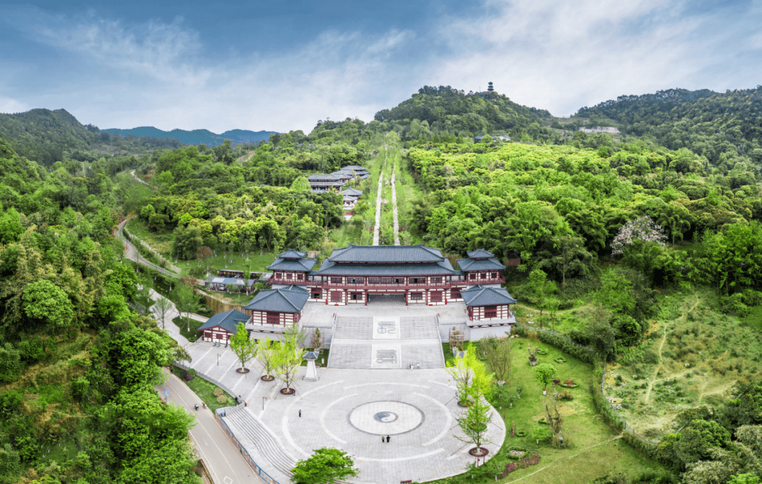 融合了道,儒两家文化的景点 如被北纬30°所穿过的采气场 彭祖山采