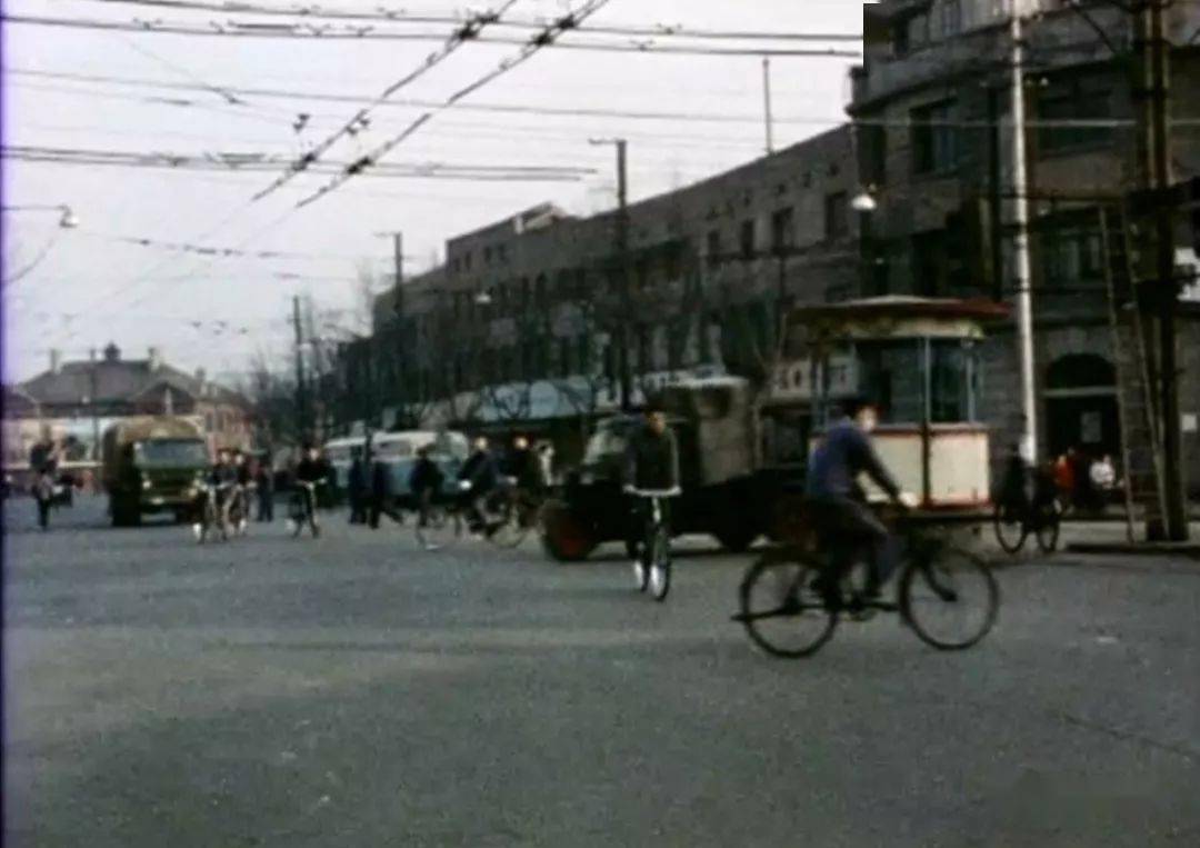 1970年代 · 上海街景