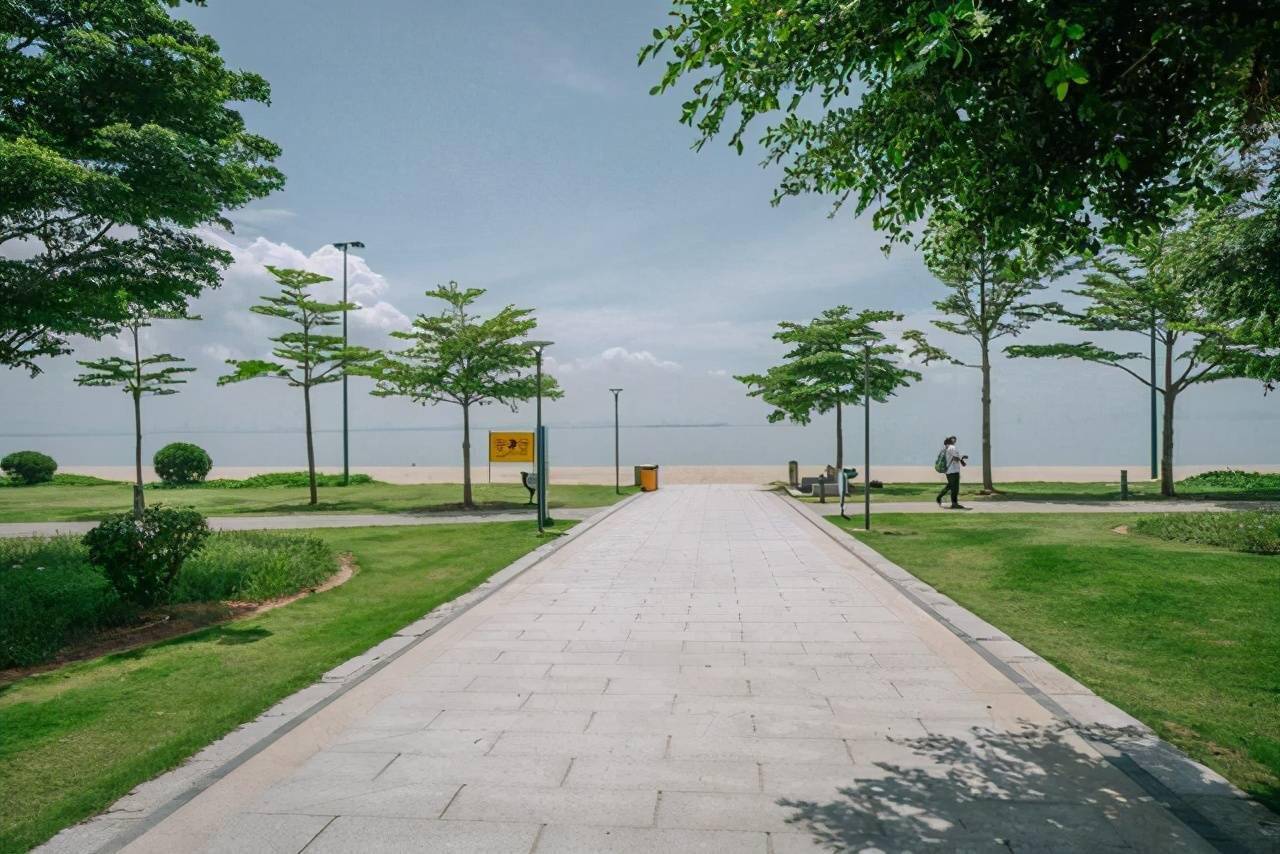 滨海浪漫线惊现厦门,这里附近星级酒店扎堆,堪比三亚亚龙湾