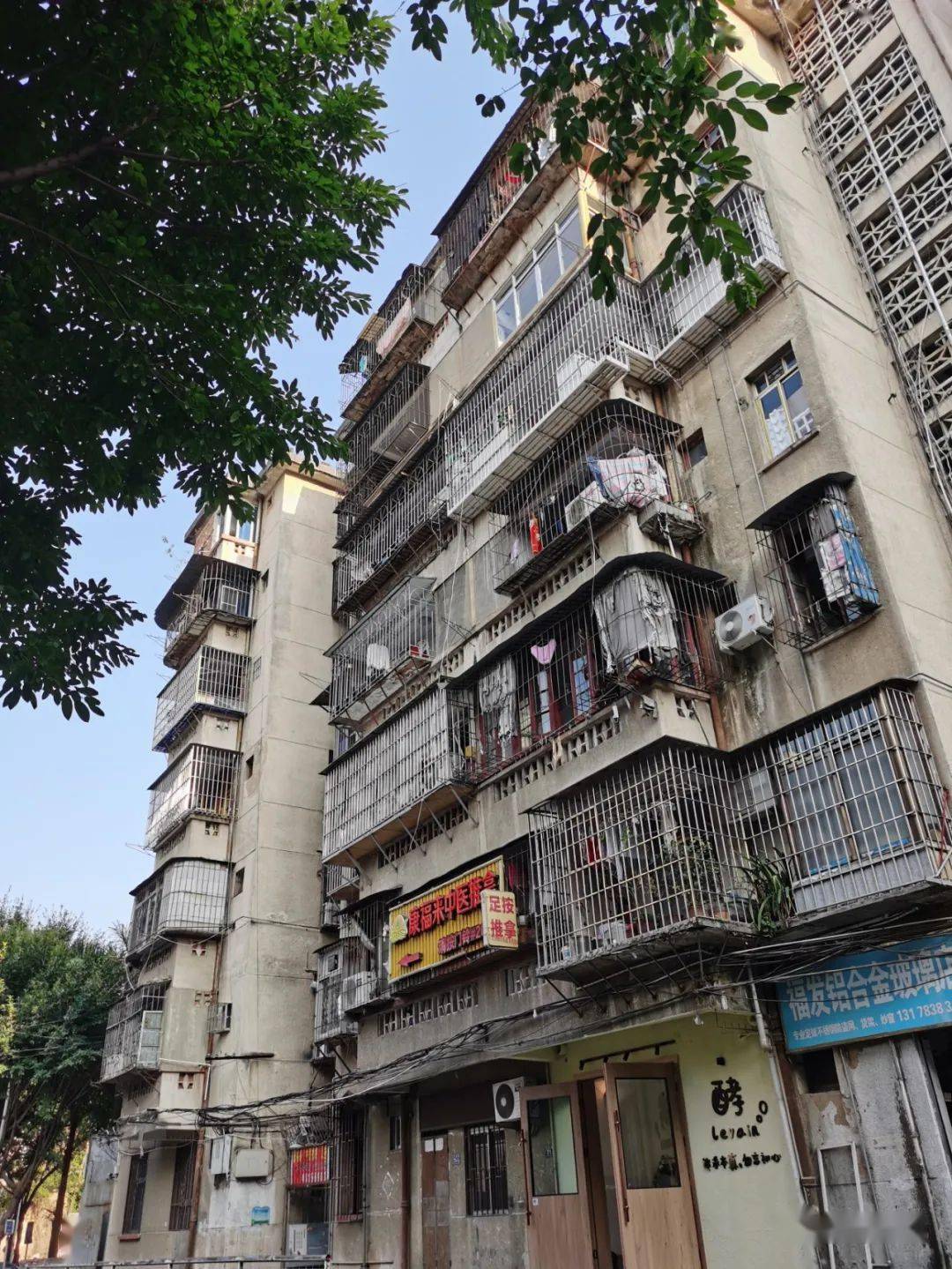 王庄街道改造7个老旧住宅小区,包括天城小区,公交宿舍小区,龙鑫公寓