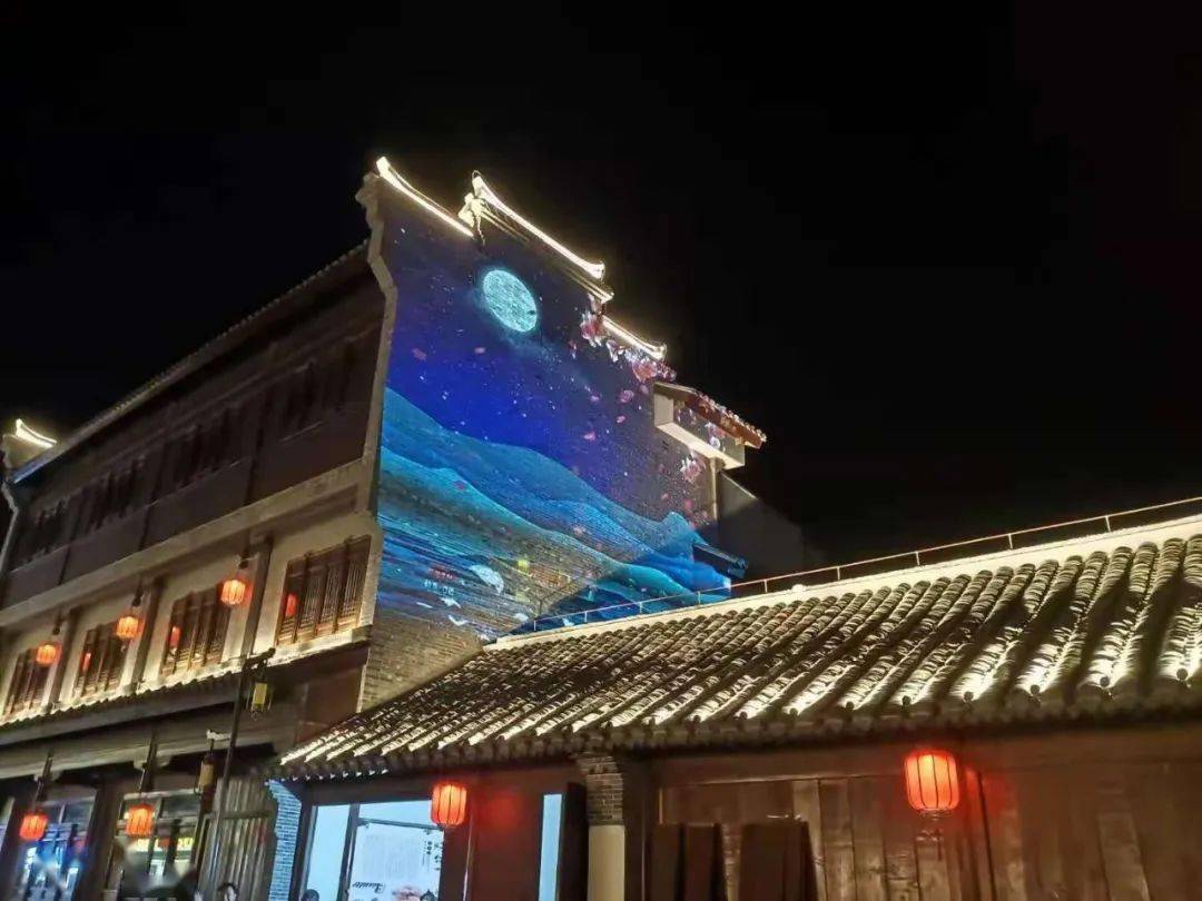 栟茶的夜景保障自身安全所以还需要大家减少到古镇活动可能会存在不