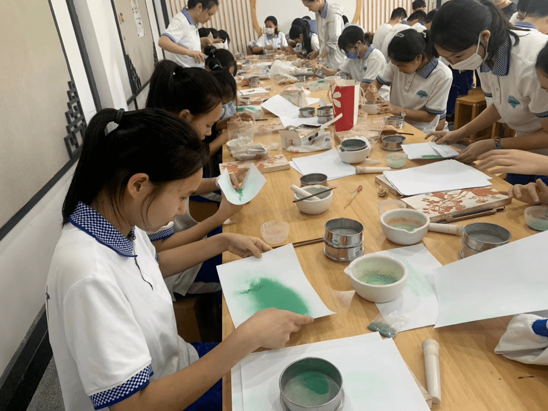 教案反思怎么写_小班语言教案教案及反思亲亲一家人_幼儿教案详细教案怎样写