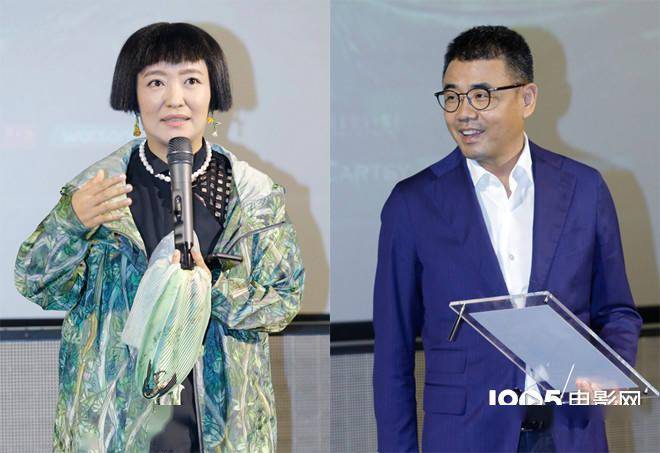 制片人杨莹,张朔(右)