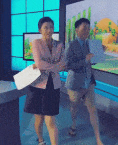 搞笑gif笑飞了这姑娘也是个女汉子