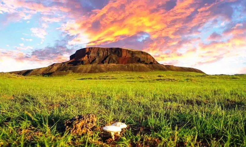 乌兰哈达火山古力脑包地质公园一日游7月3日周六