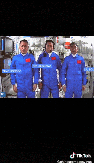 北京时间2021年6月17日9时22分,搭载神舟十二号载人飞船的长征二号f