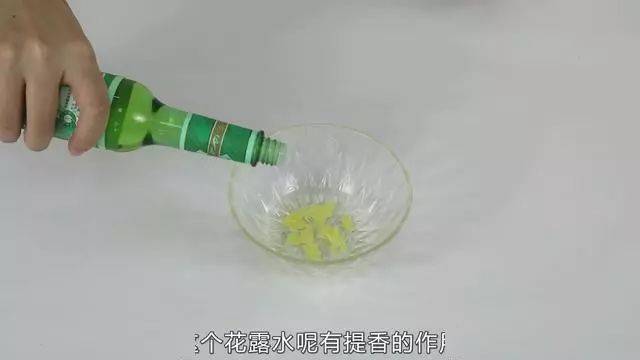 还在花钱买洗衣液?教你自己制作,成本低而且清洁效果特别好