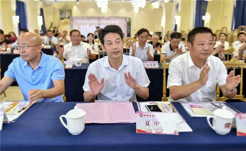 巢湖市卧牛山街道商会成立这家餐饮集团老总当选首任会长