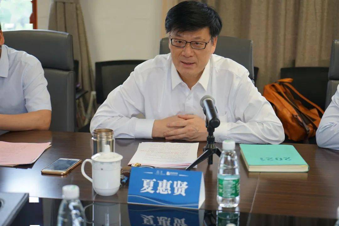 上海师范大学教育学院院长夏惠贤教授代表联合国教科文组织教师教育